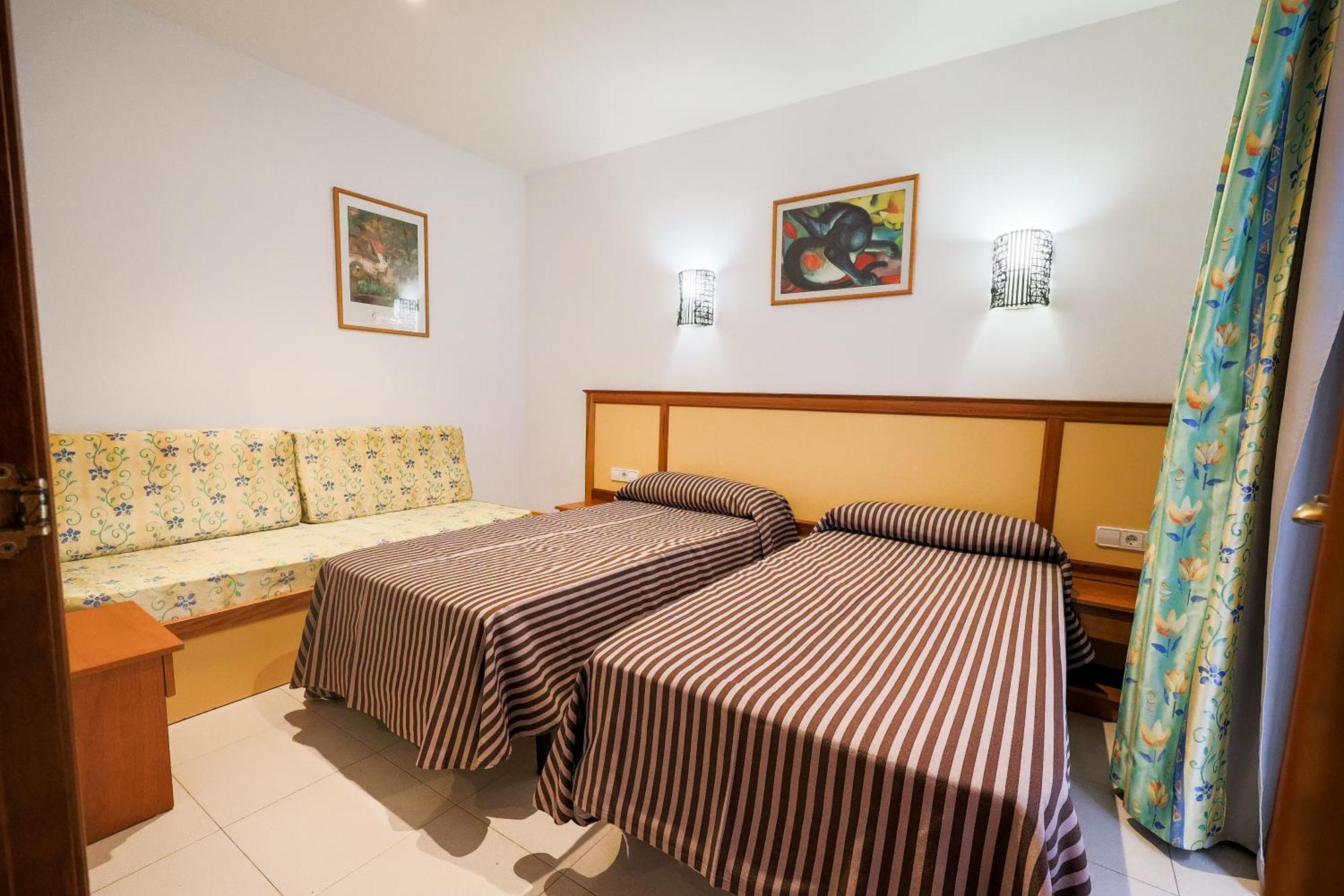 Apartamentos Royal Lloret de Mar Exterior photo